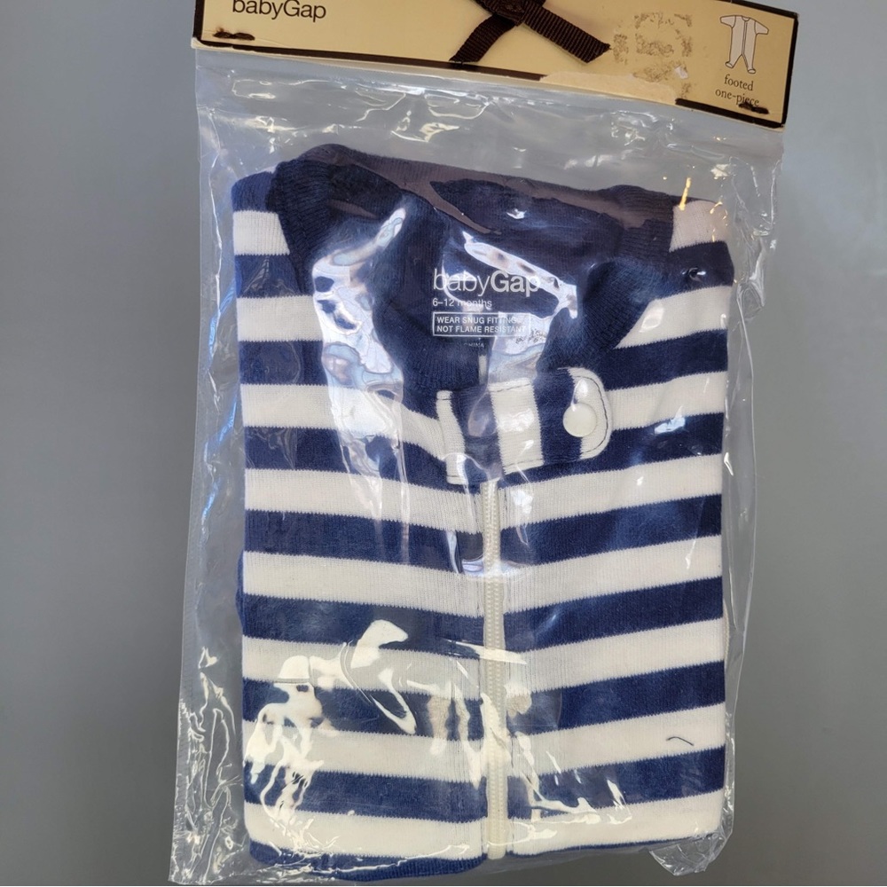 NWT Baby Gap Blue and White Striped Footed One-Piece 6-12 months